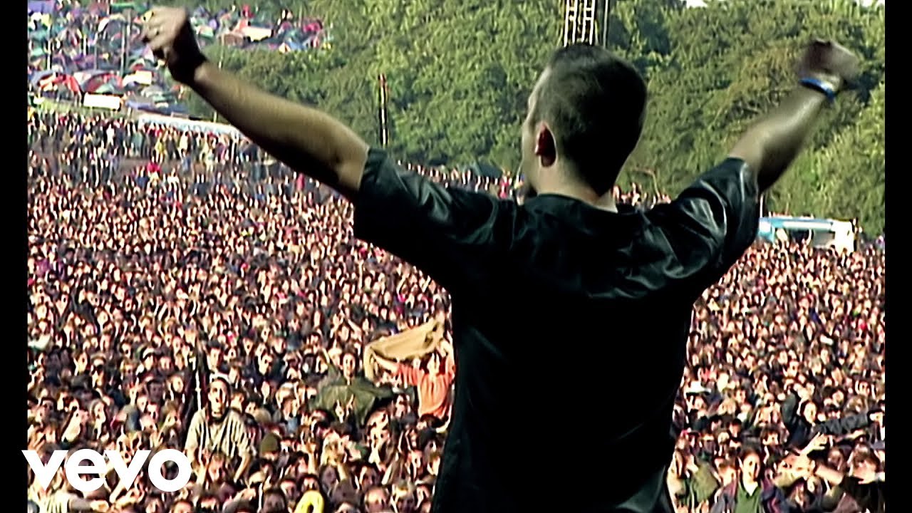 Robbie Williams - Strong