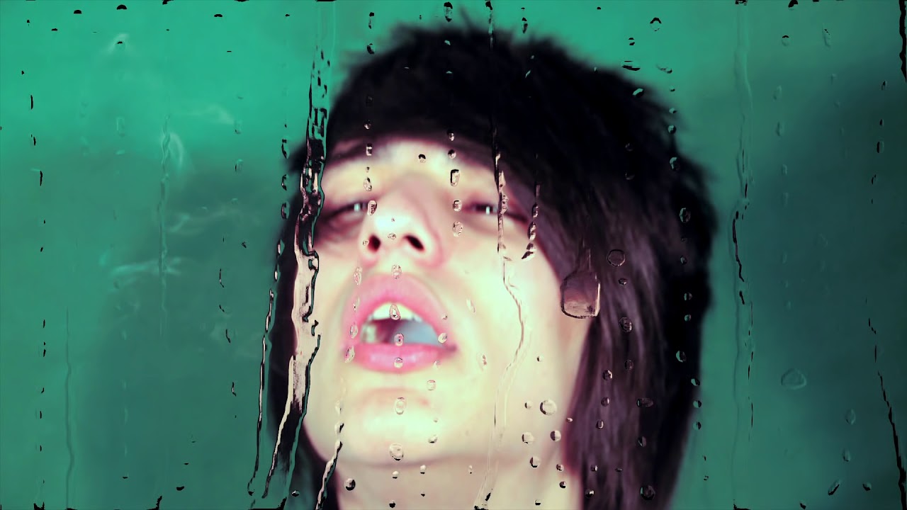 Roshka - Soundtrack (Music Video)