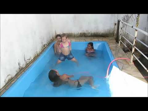 ROTINA DE FÉRIAS NA PISCINA | VALENTINA SAFIRA