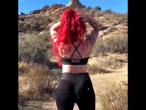 Salice Rose Twerking Her Fat Ass