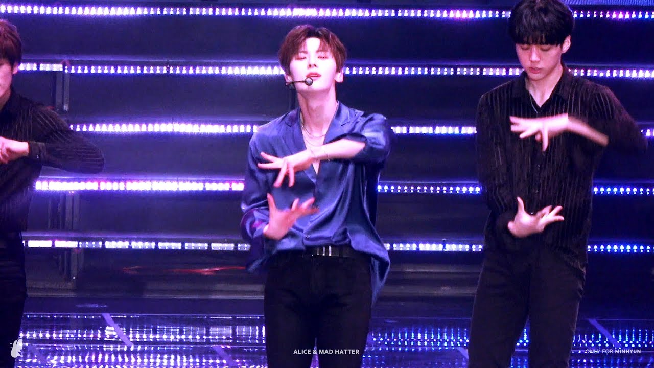 'Segno' | 황민현 - 유니버스 Universe (별의 언어)