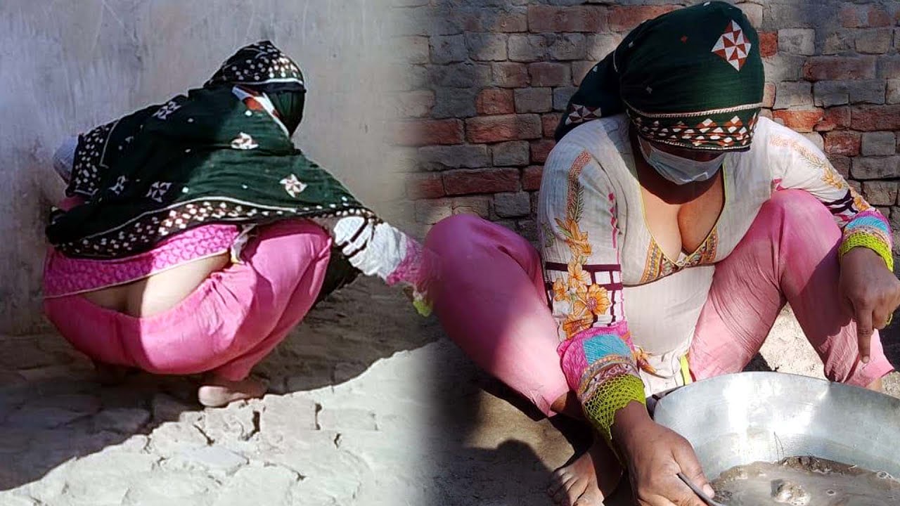 Sehan Mein Jhaaro Lagaya _ Village Woman Work _ Desi Aunty Hot Vlog _ Pakistani Hot Family Vlog
