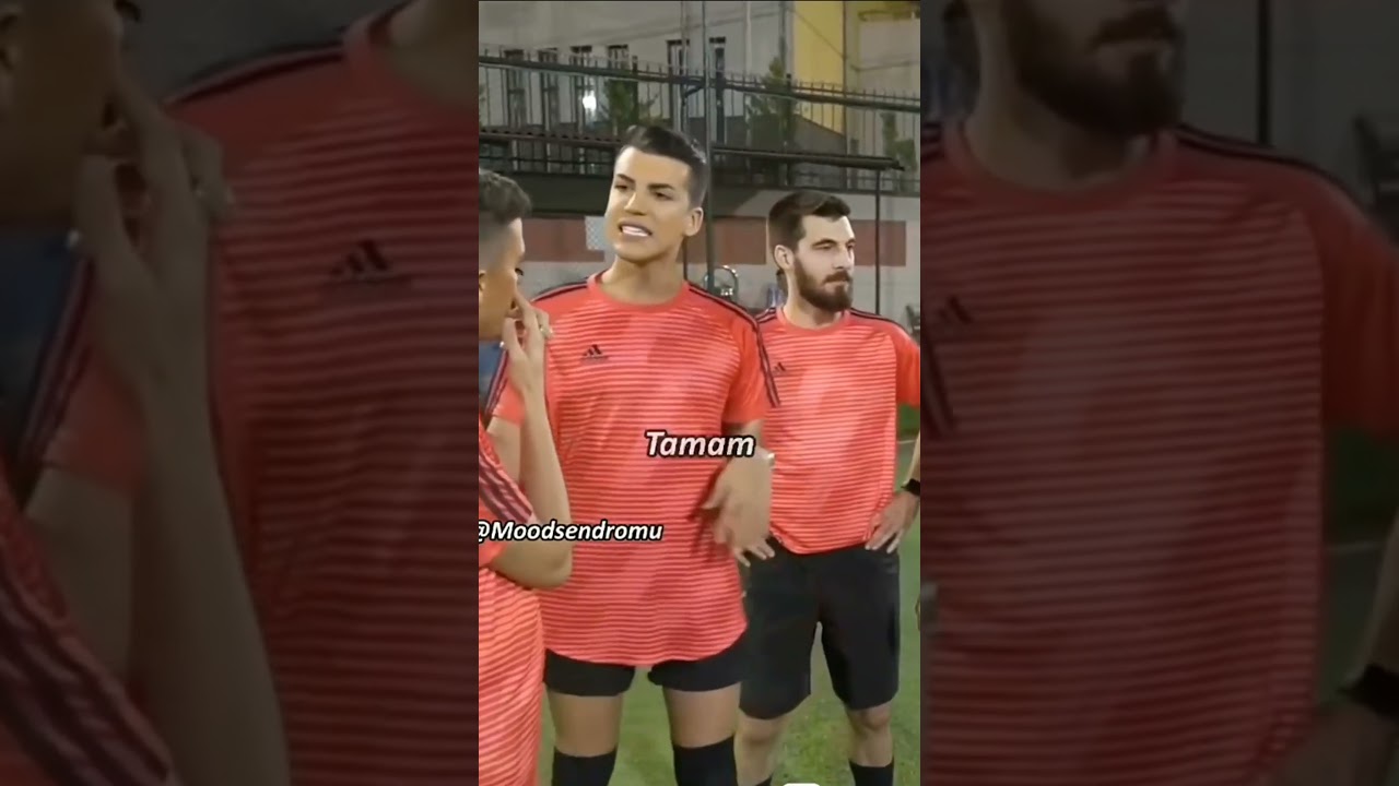 sen sağ bek 😂🤣