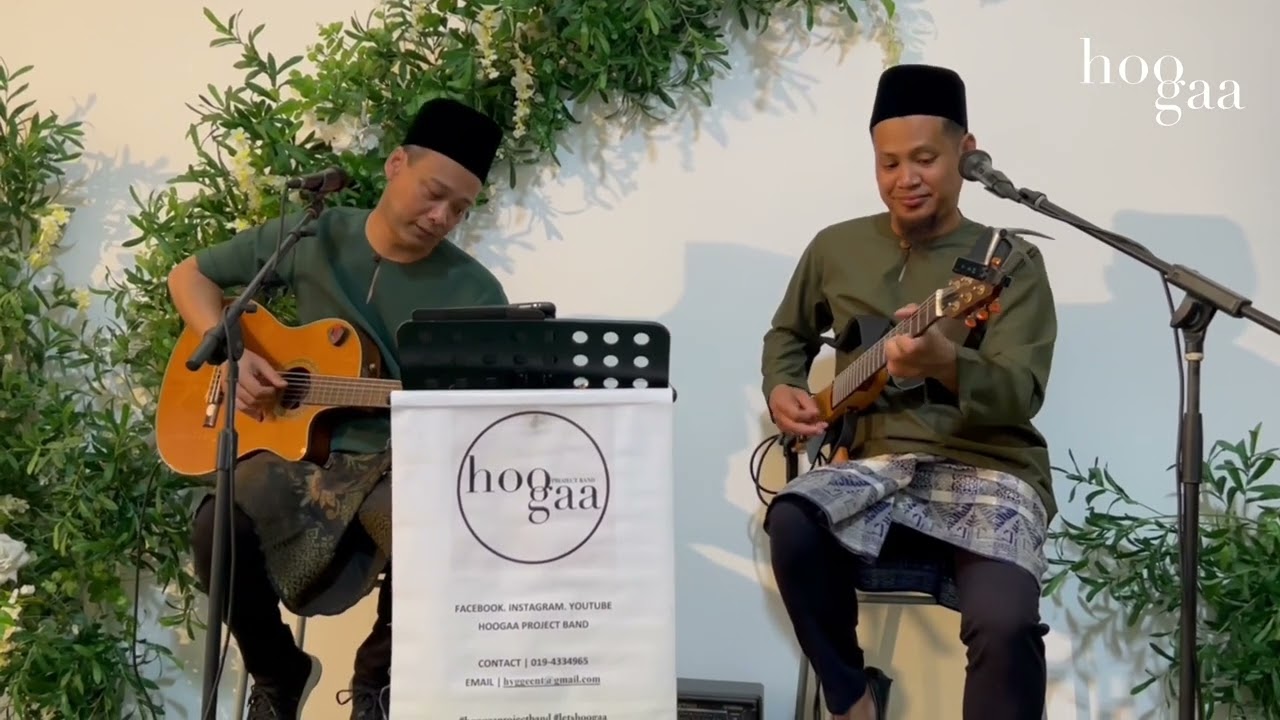 Sepasang Kurung Biru | Cover