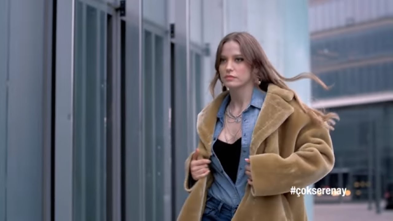 Serenay Sarıkaya Mavi Reklamı  