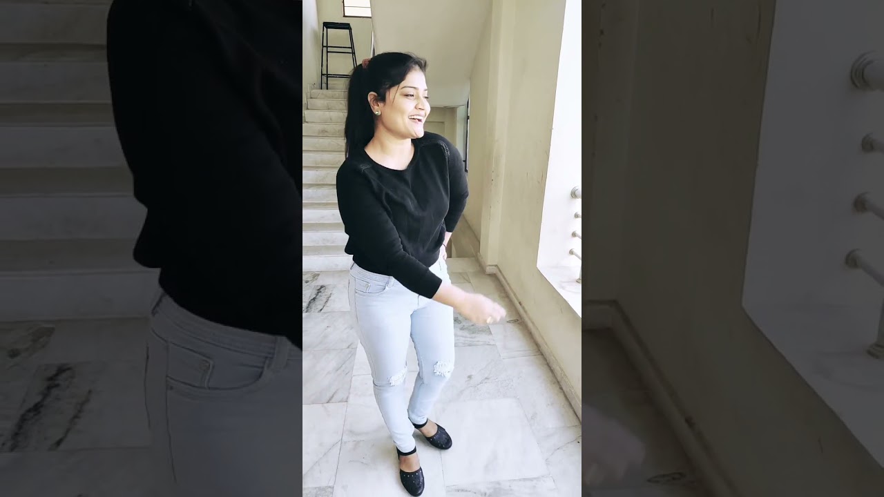 sexy aunty sashi #chubby #cleavage #boobsshow #hugeboobs #auntylovers #sexyvideos #bootyshake