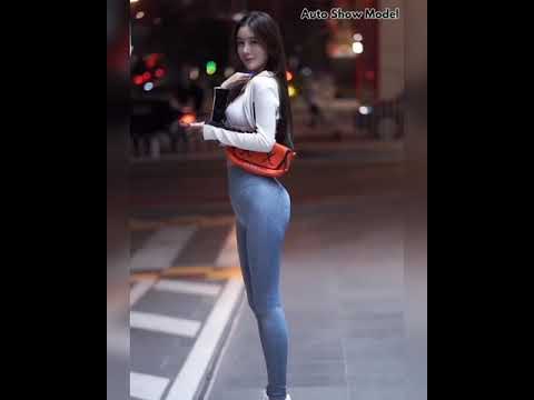 Sexy Beautiful Girls Gold Body So Hot Auto Show Model