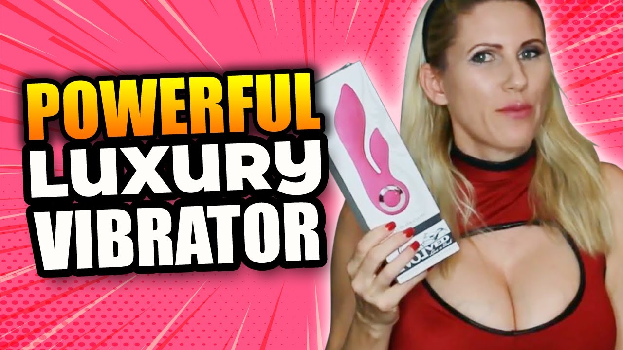 Sexy Cosplayer Reviews Powerful Vibrator | Luxury Silicone Vibrator Review