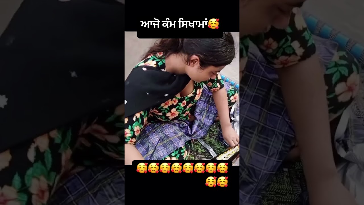 Sexy indian bhabhi tight big boobs bouncing braless nipple clear visible#bra #nipple#boobs#gaand#hot