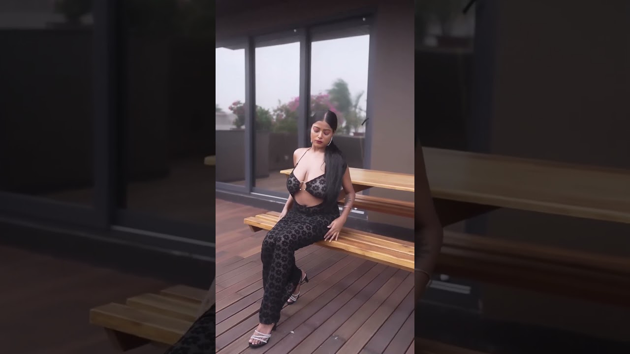 sexy mom KOMOLINII big b**bs