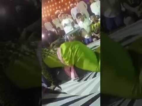 SEXY MUSLIM TWERK