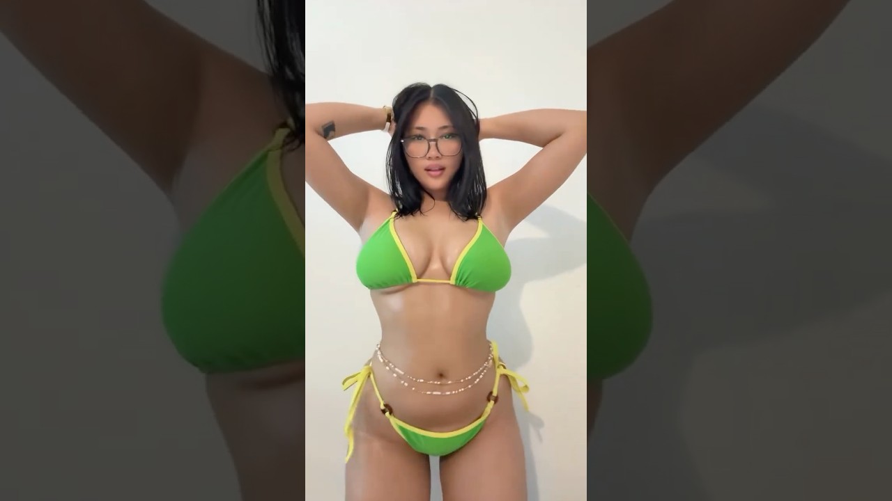 Sexy talaga ng auntie ko @unefilipina # #trending #bikini #tiktok #summer #chix #beautiful #dance