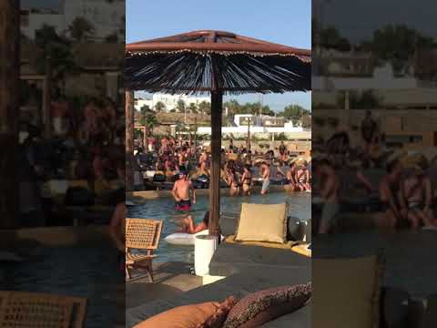 Sexy Tanga Dance im Wasser..