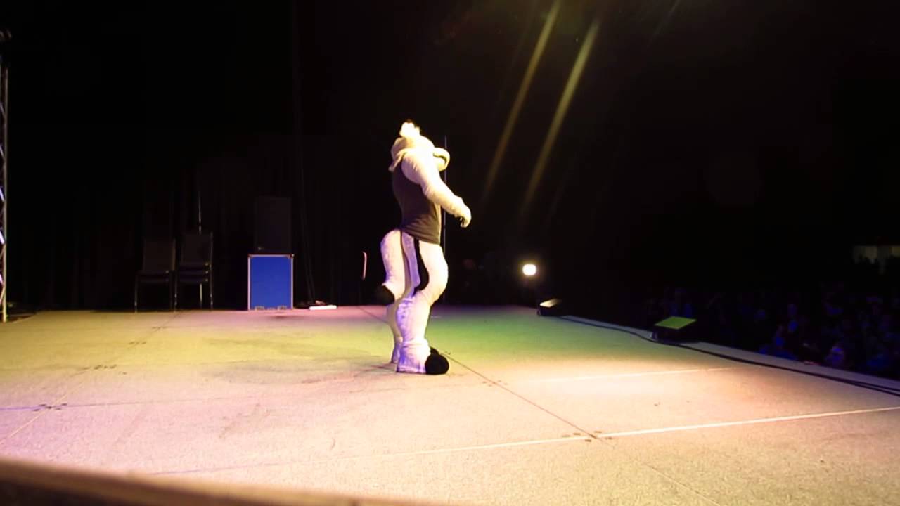 Shy Bunny Anthrocon 2013 Dance Comp