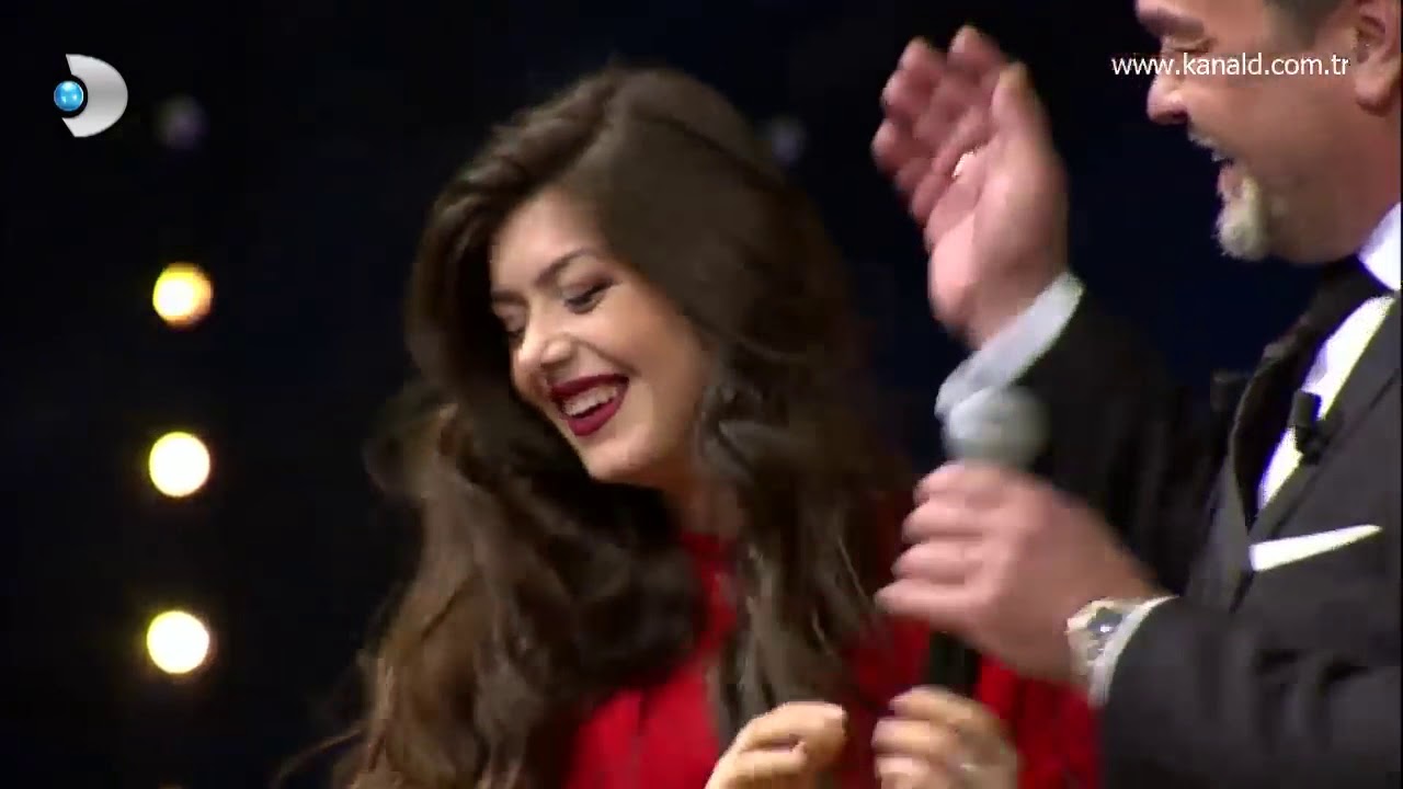 SIMGE BARANKOGLU BEYAZ SHOWDA !!!!