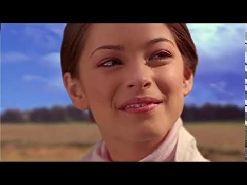Smallville 1x15 - Clark takes Lana to the top of the windmill