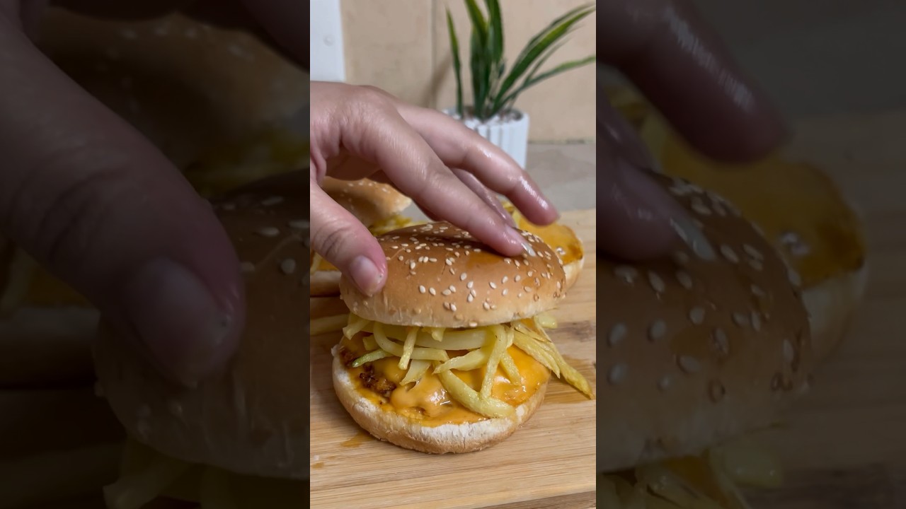 Smash burger 🍔 #cookingchannel #smashburger #viral #reels #trendingvideo #subscribetomychannel