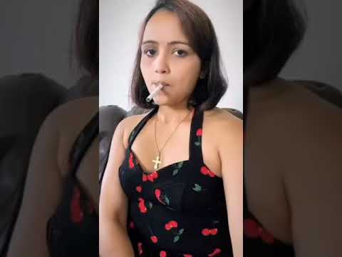 smoking girl 🚬🚬/