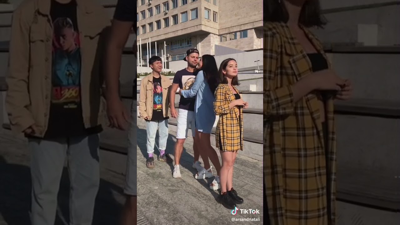 Snap and kiss