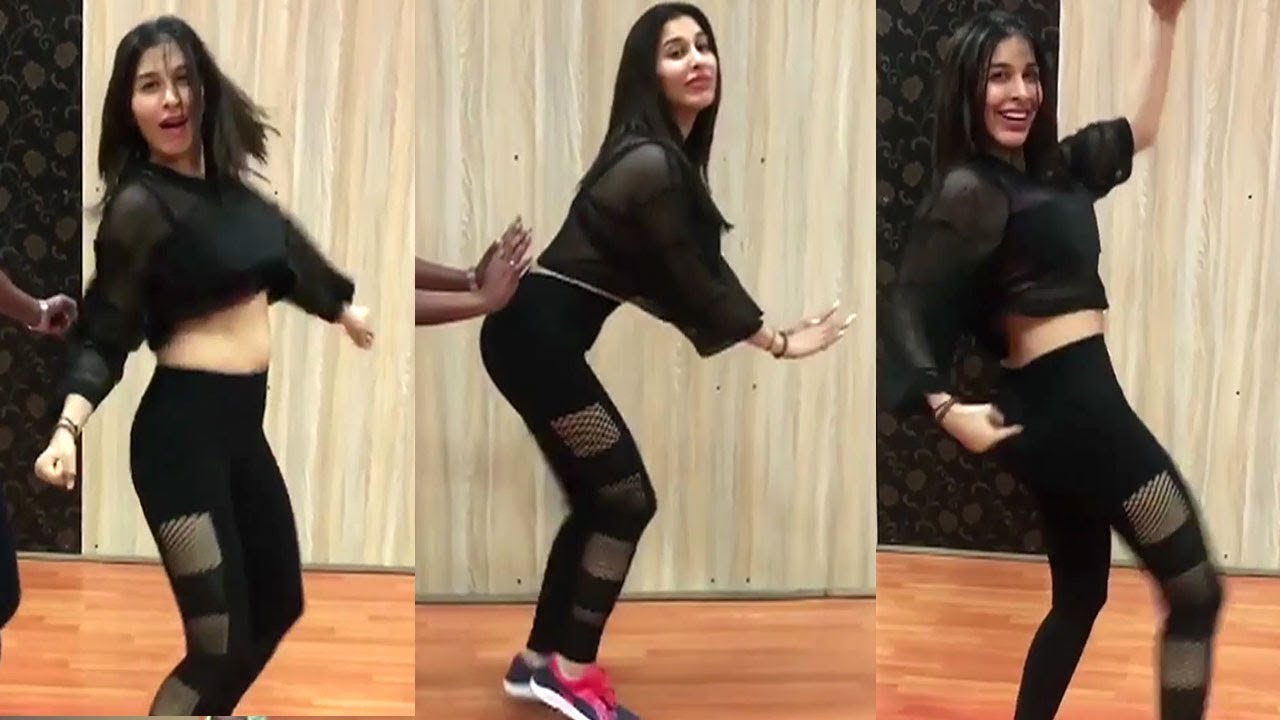 Sophie Chaudhary's HOT Dance Videos