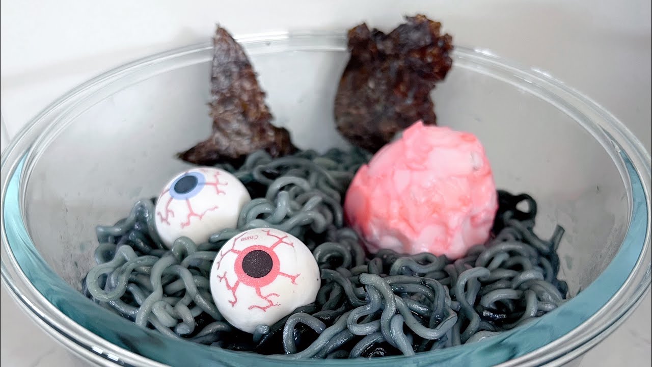 Spooky Halloween Ramen. #halloweenfood #spookyseason #halloween2021