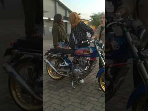 story wa CB versi cewek cewek canti 👍