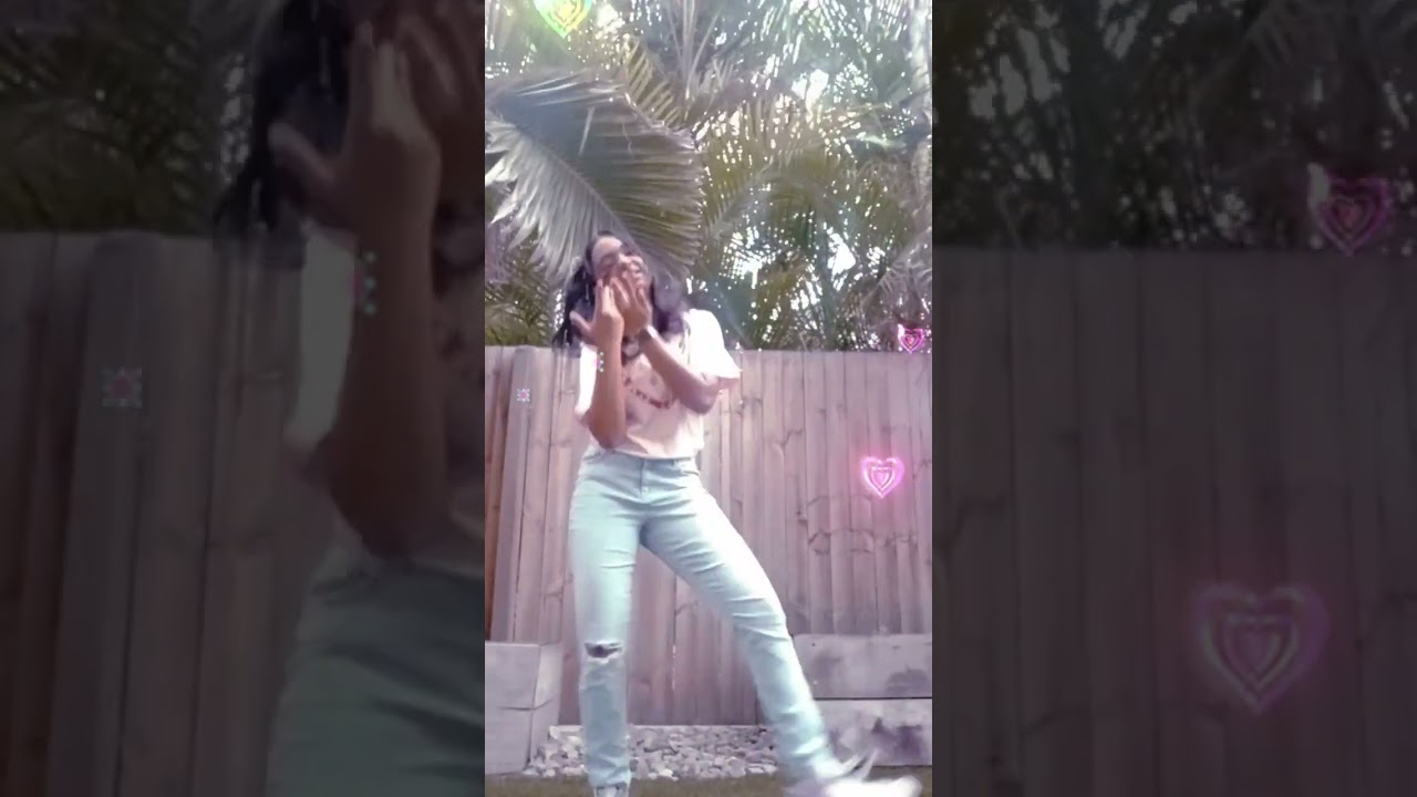 Stupid in Love By MAX ft HUH YUNJIN #dancecover #dazzlin_diya #shorts