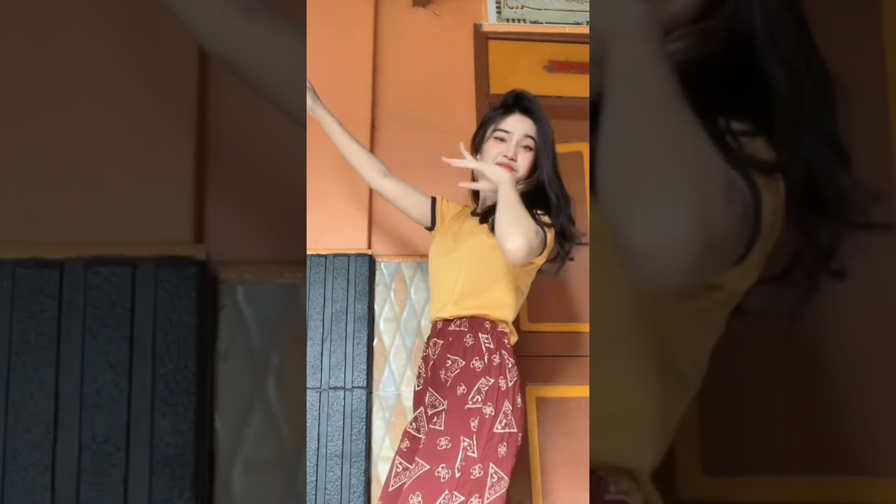(STYLE) Goyang tiktok hot hits terbaru | joget celana ketat apem tembem