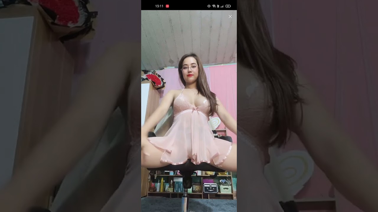sunny ellie dance khoe hàng