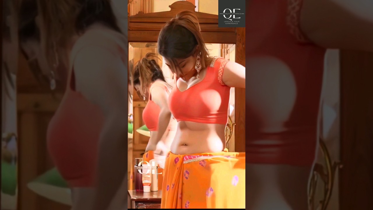 Super Sexy Deep Navel Show.. #navel #youtubeshorts #reels #saree
