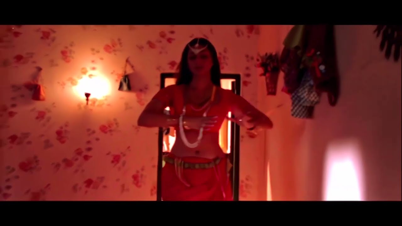 Tabu hot navel in idhi sangathi movie