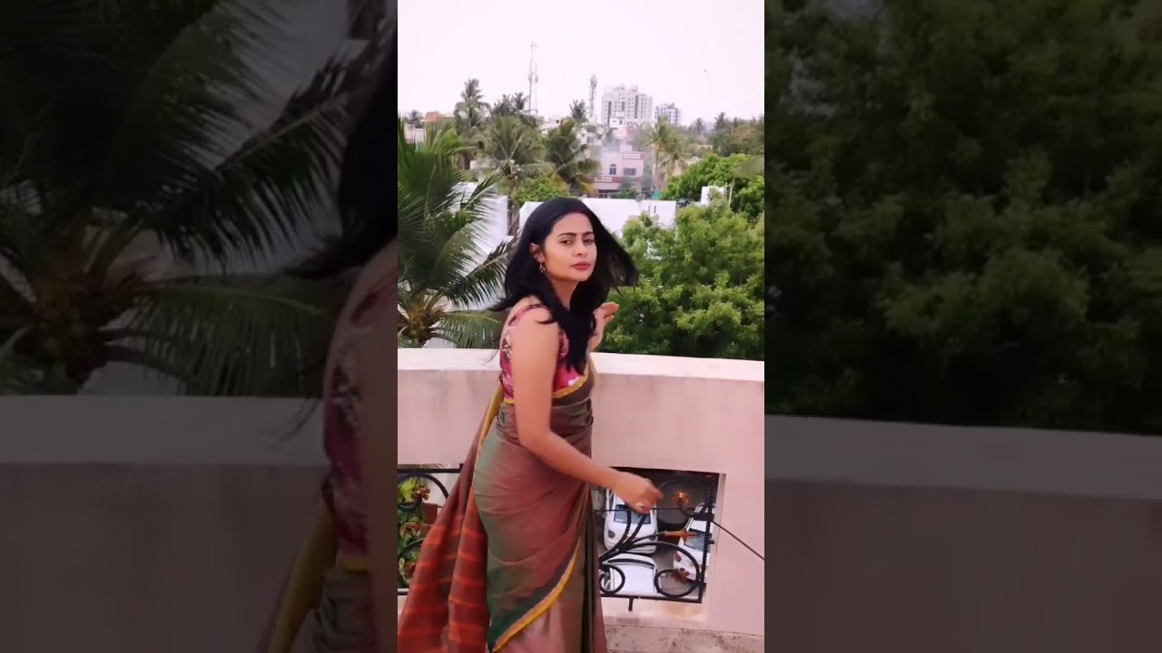 Tamil hot aunty sexy saree expression Instagram videos