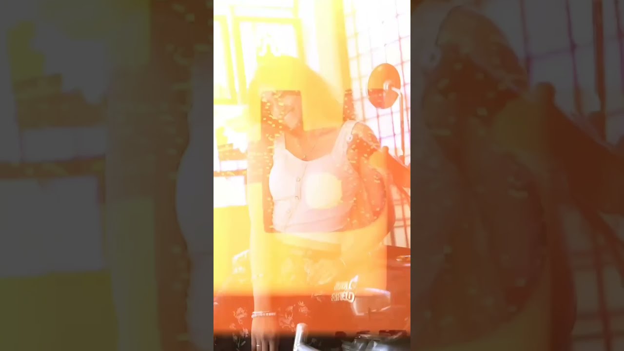 Tamil Selvi hot