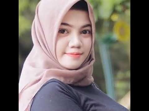Tante Berjilbab Cantik banget ,, tapi keliatan itunya.