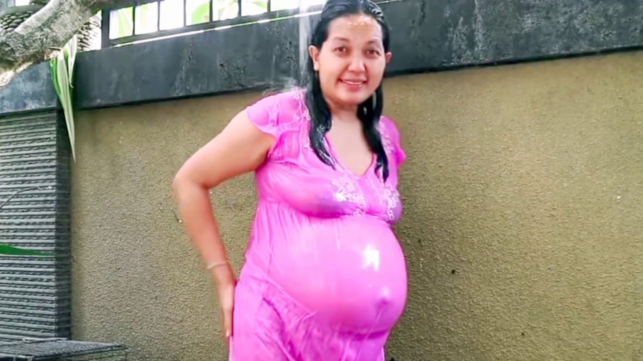 tante hamil mandi