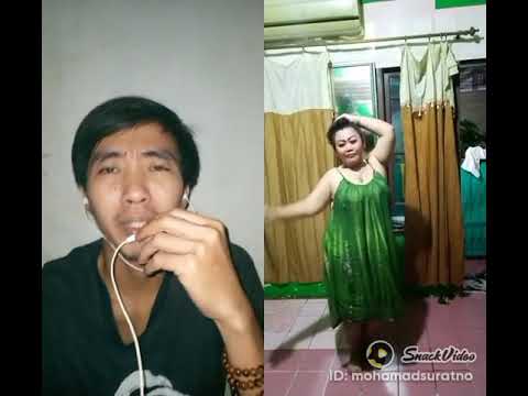 tante hot bau tanah masih goyang pantat