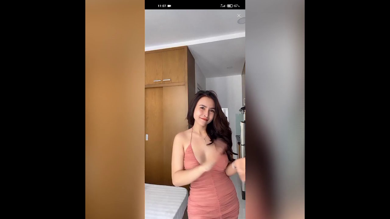 tante hot..jangan salah fokus