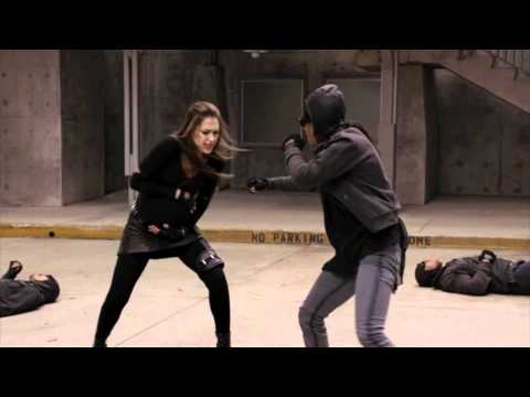 TARA MACKEN VS JESSICA ALBA