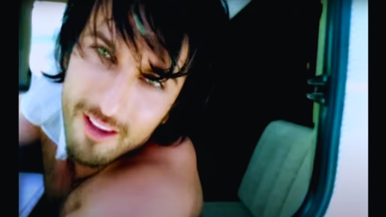 TARKAN - Kuzu Kuzu  (Acoustic ) (Official Music Video)