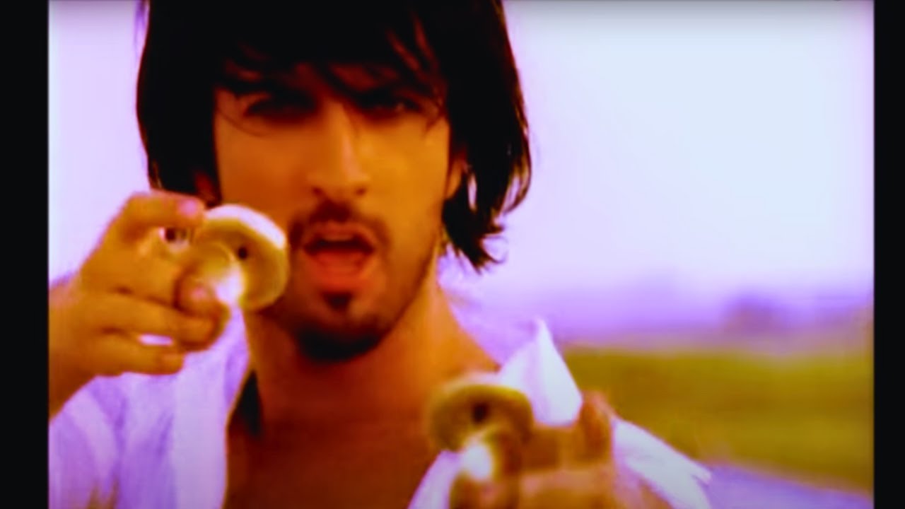 TARKAN - Kuzu Kuzu (Official Music Video)