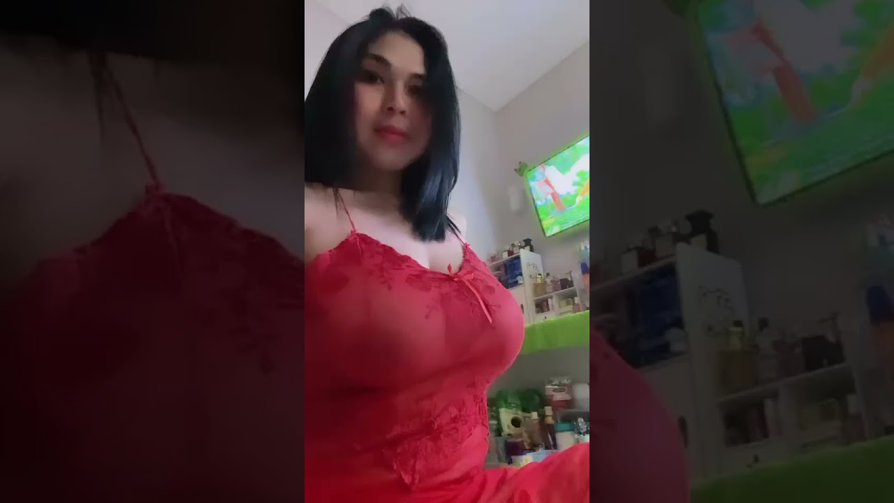 Tetek bergoyang