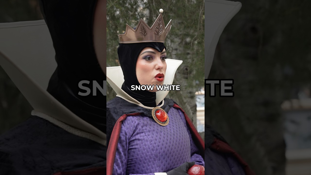 The Evil Queen ROASTS Snow White's FACE! #disneyland #snowwhite #evilqueen