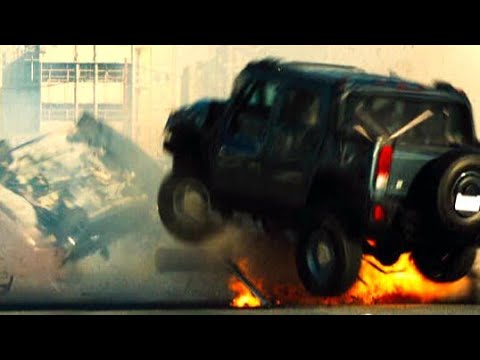 The Island (2005) | Highway Chase Scene