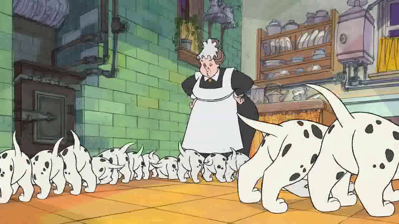 The world of spotted dogs, the little dog always fell to grab food when eating