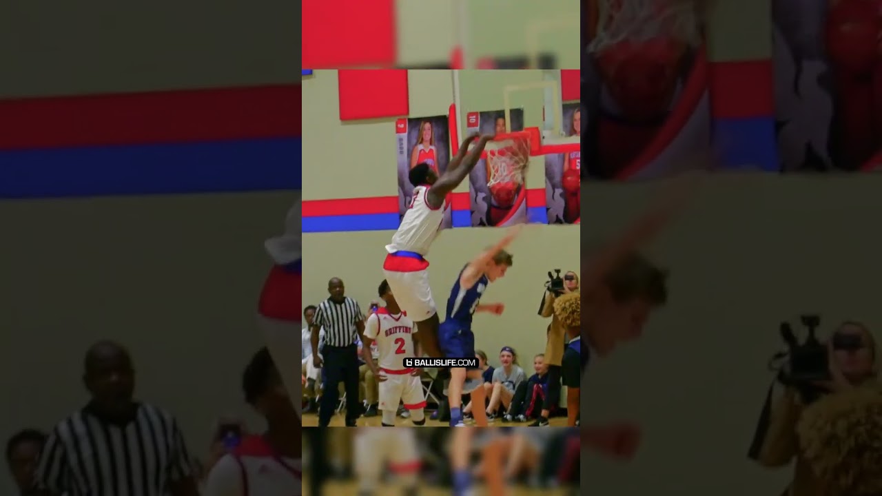 These kids stood no chance against Zion Williamson 😭😭