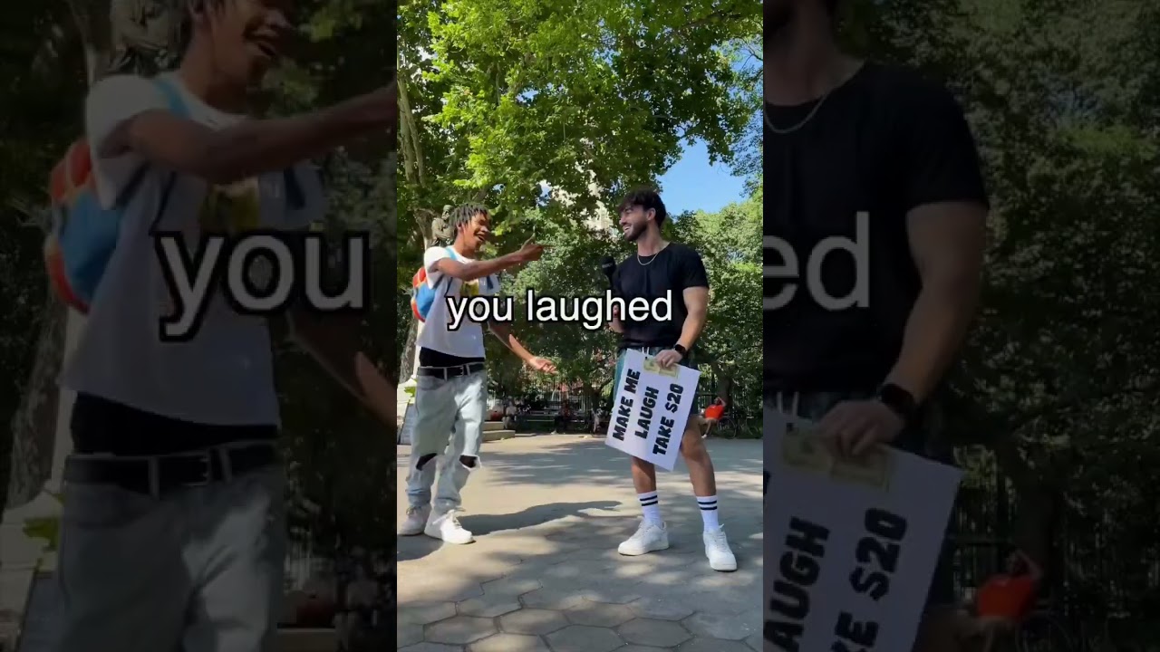 They pantsed their friend 🤣