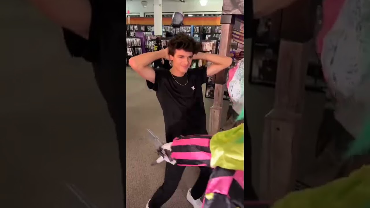 This is why Brent hate clowns😂 #brentrivera #ampworld #ampsquad
