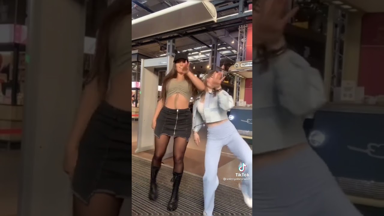 Tik Tok Valeriya Berwolf Twerk #24