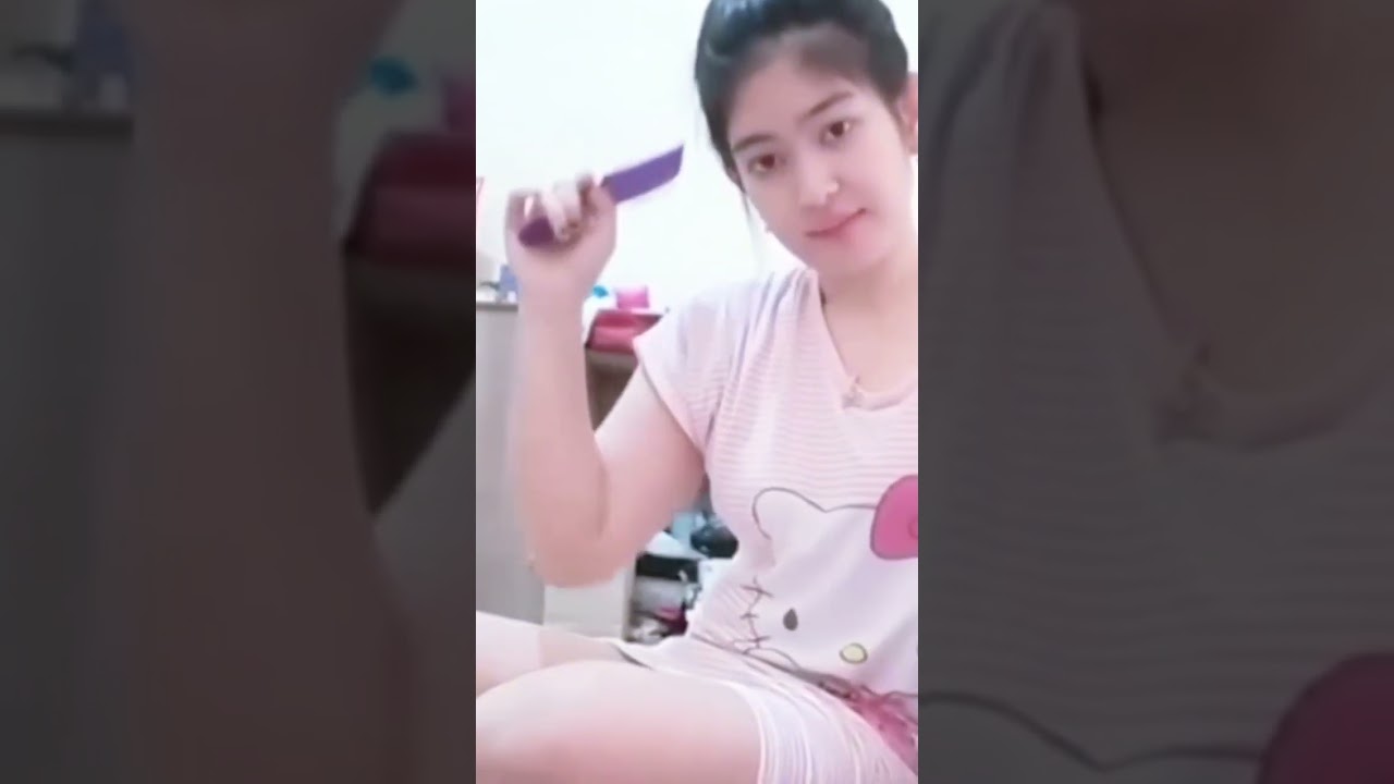TikTok Bigo Live Hot paha mulus susu pink tobrut bulat besar montok empuk kenyal pulen nafsuin bgt