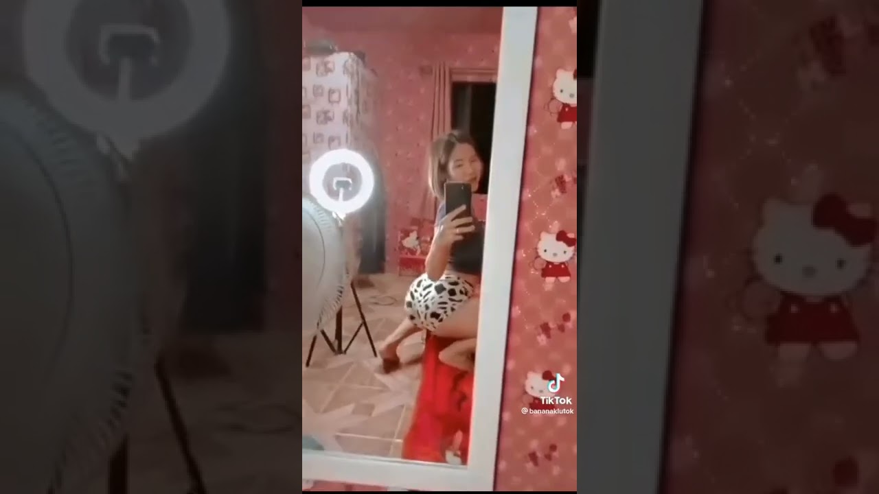 tiktok goyang hot #bananaklutok